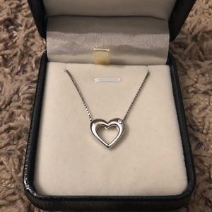 Heart necklace with diamond